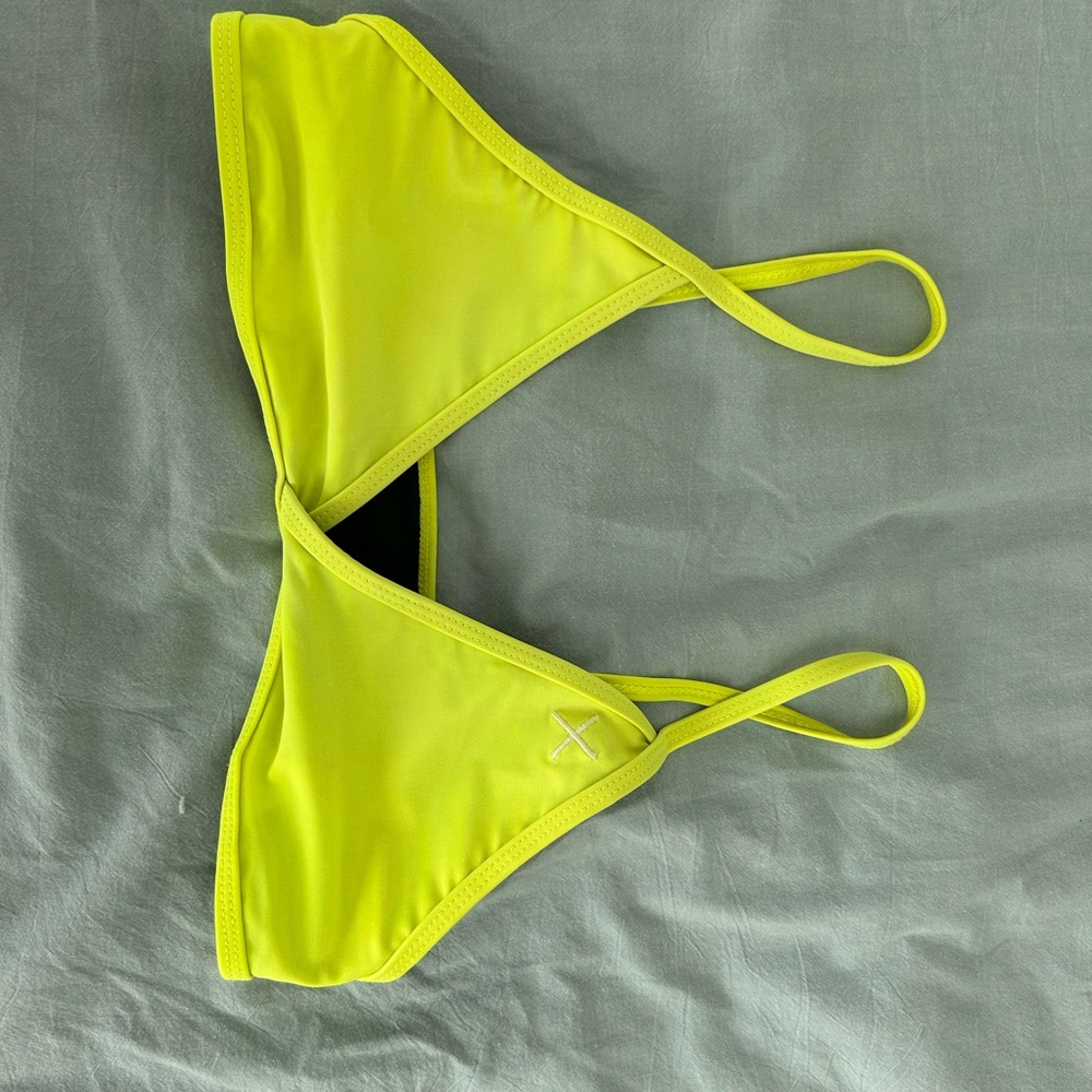 Boutine LA Bikini Top